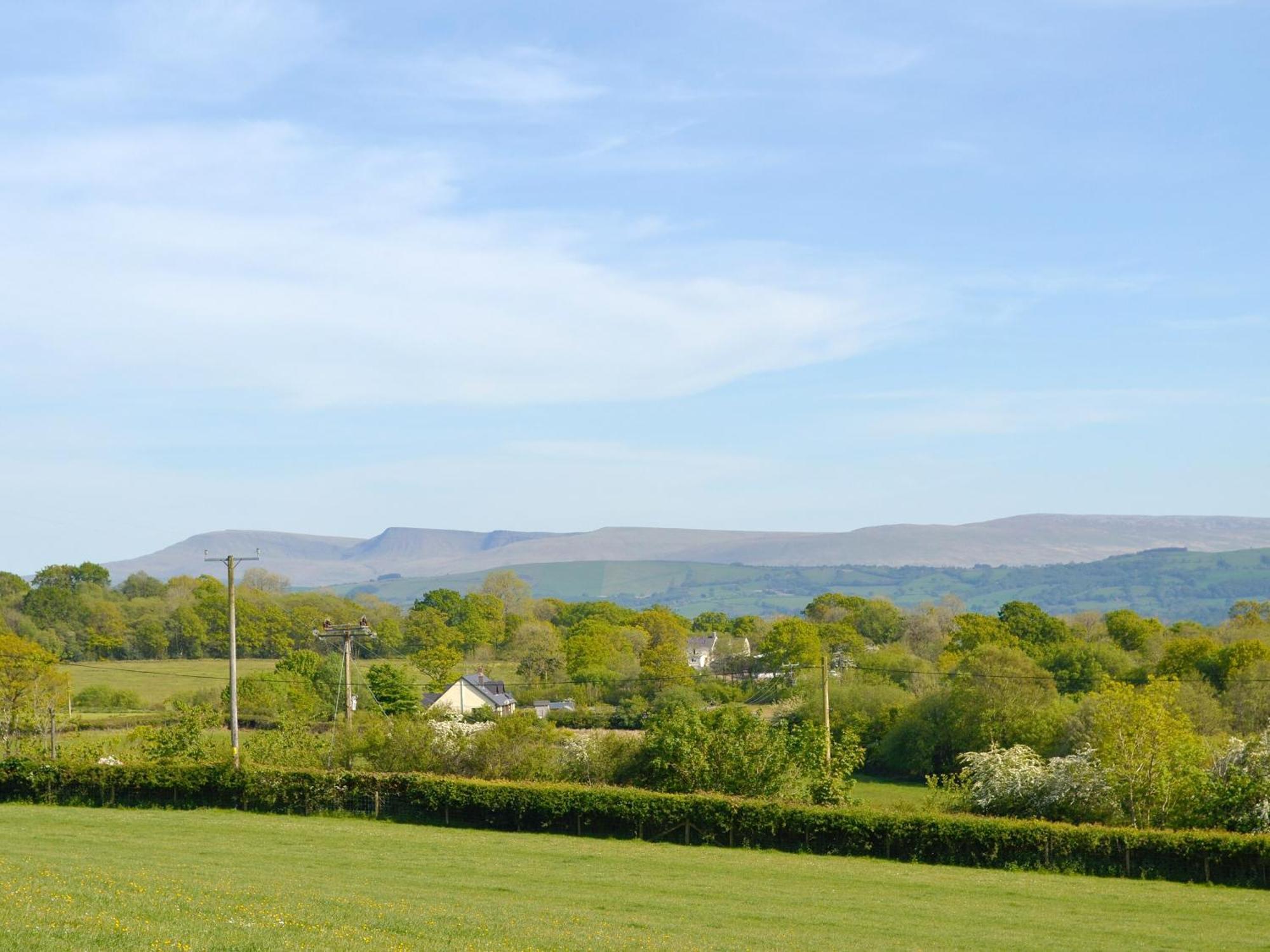Maes Y Bryn Farmhouse Llanwrda Esterno foto